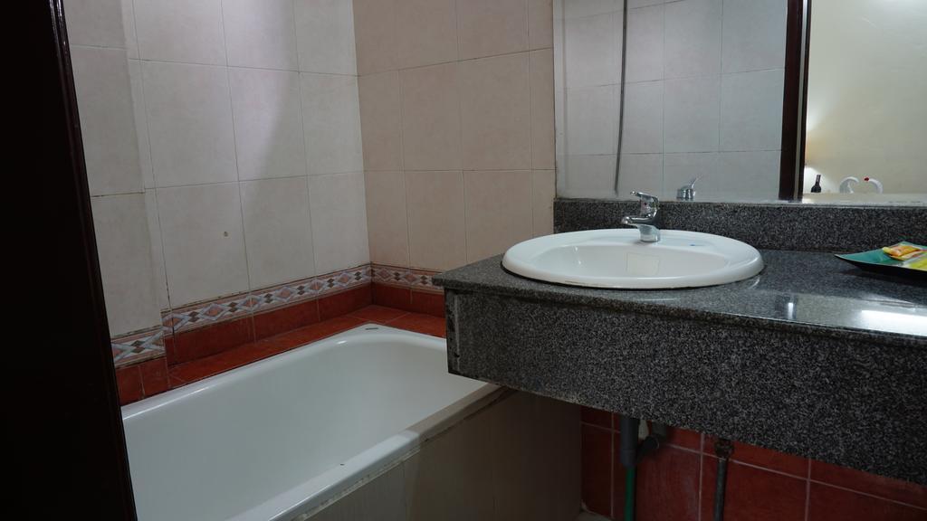Hanoi Golden Moon Guest House & Travel Room photo