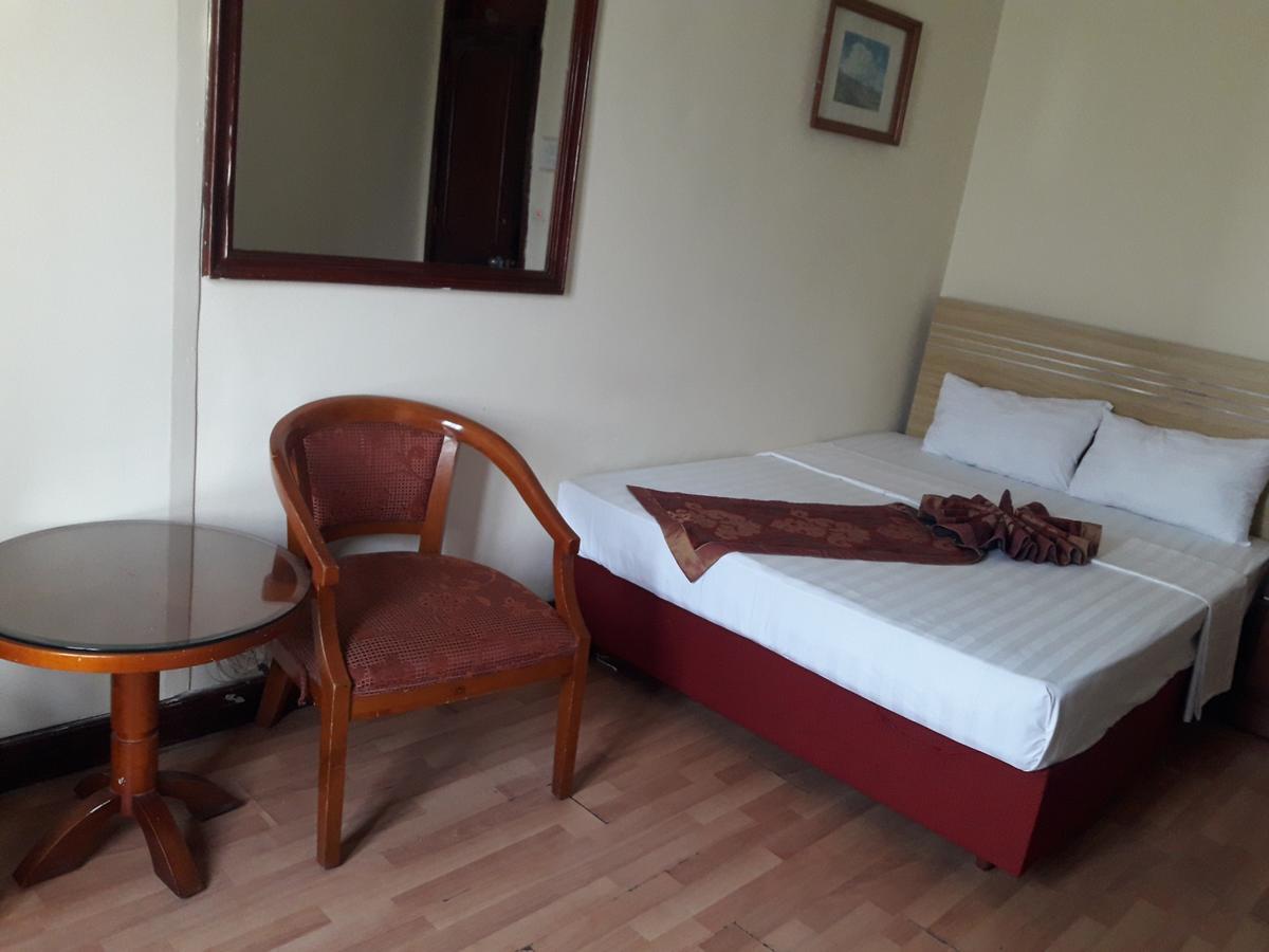 Hanoi Golden Moon Guest House & Travel Exterior photo