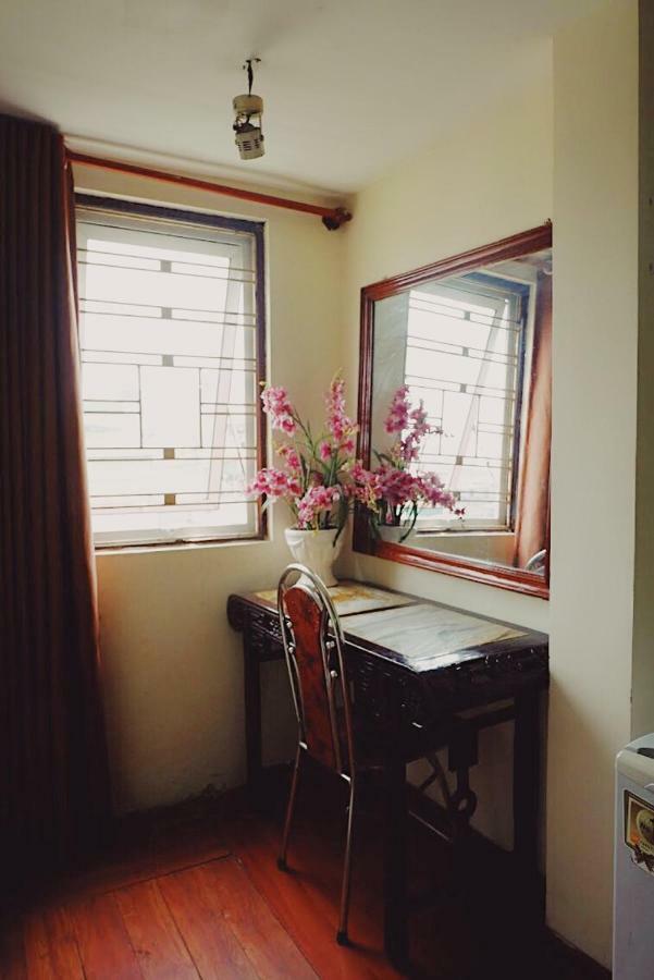 Hanoi Golden Moon Guest House & Travel Exterior photo
