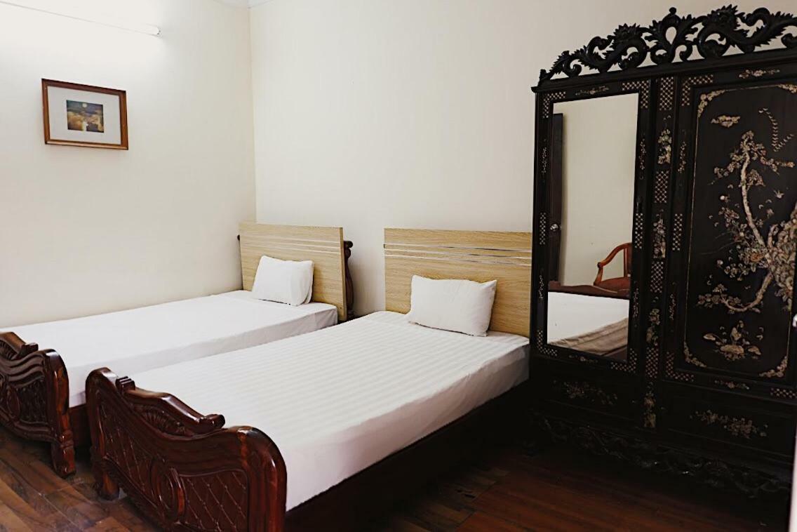 Hanoi Golden Moon Guest House & Travel Exterior photo